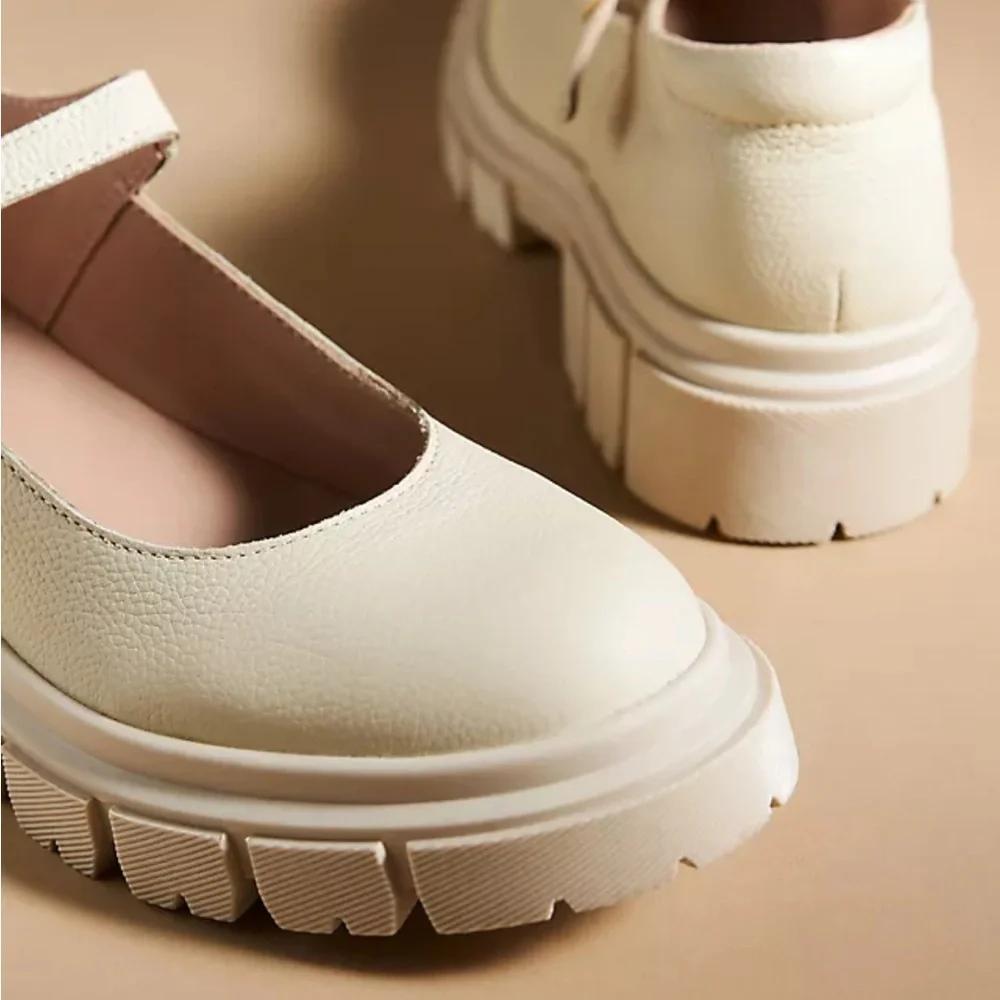 Seychelles Cream Mary Jane Chunky Sole Flats